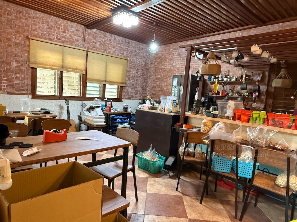 魚骨魔法森林|彰化二林咖啡，很隱密的咖啡工作室，使用備長炭直火烘焙咖啡豆，富有層次豆香，好喝又順口 @果果愛Fruitlove