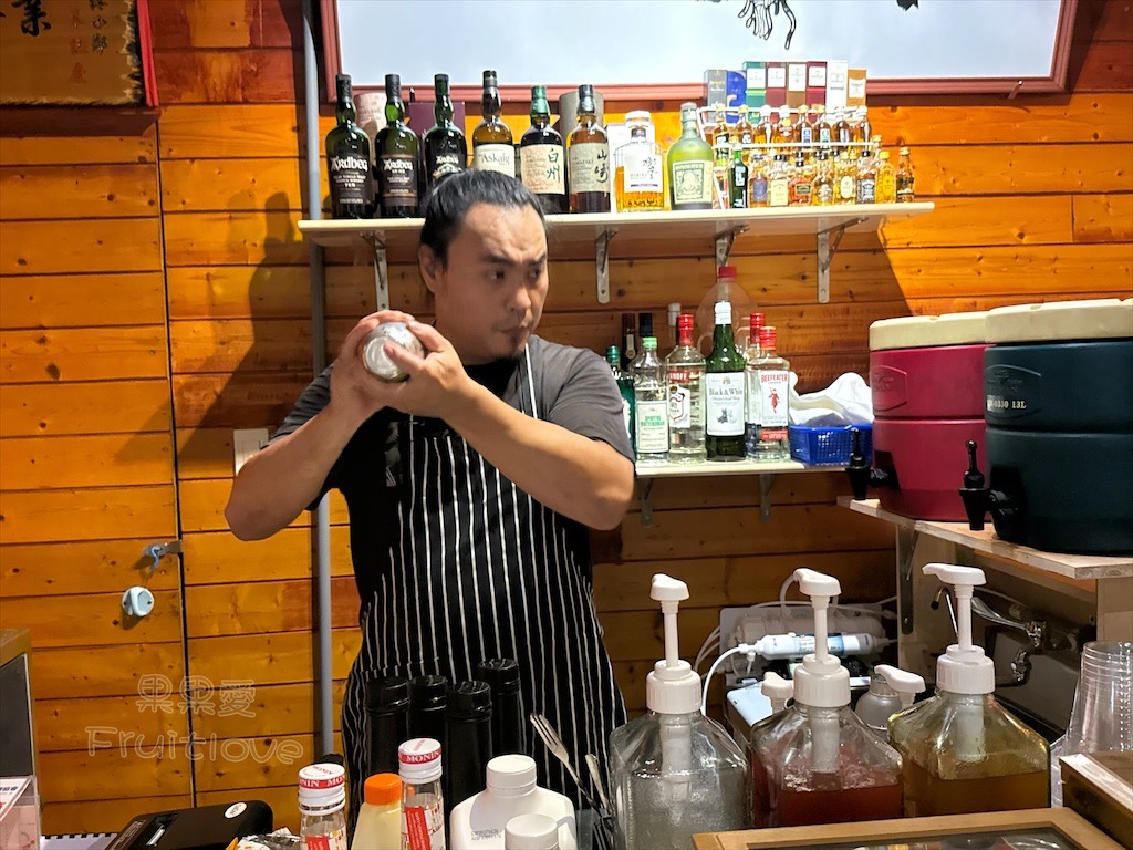 台中西屯｜山終小鄰義大利麵：逢甲巷弄深夜微醺食堂，義大利麵份量多又好吃，八種口味可以挑選 @果果愛Fruitlove