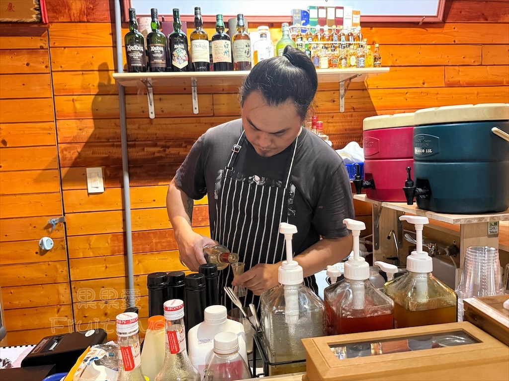 台中西屯｜山終小鄰義大利麵：逢甲巷弄深夜微醺食堂，義大利麵份量多又好吃，八種口味可以挑選 @果果愛Fruitlove