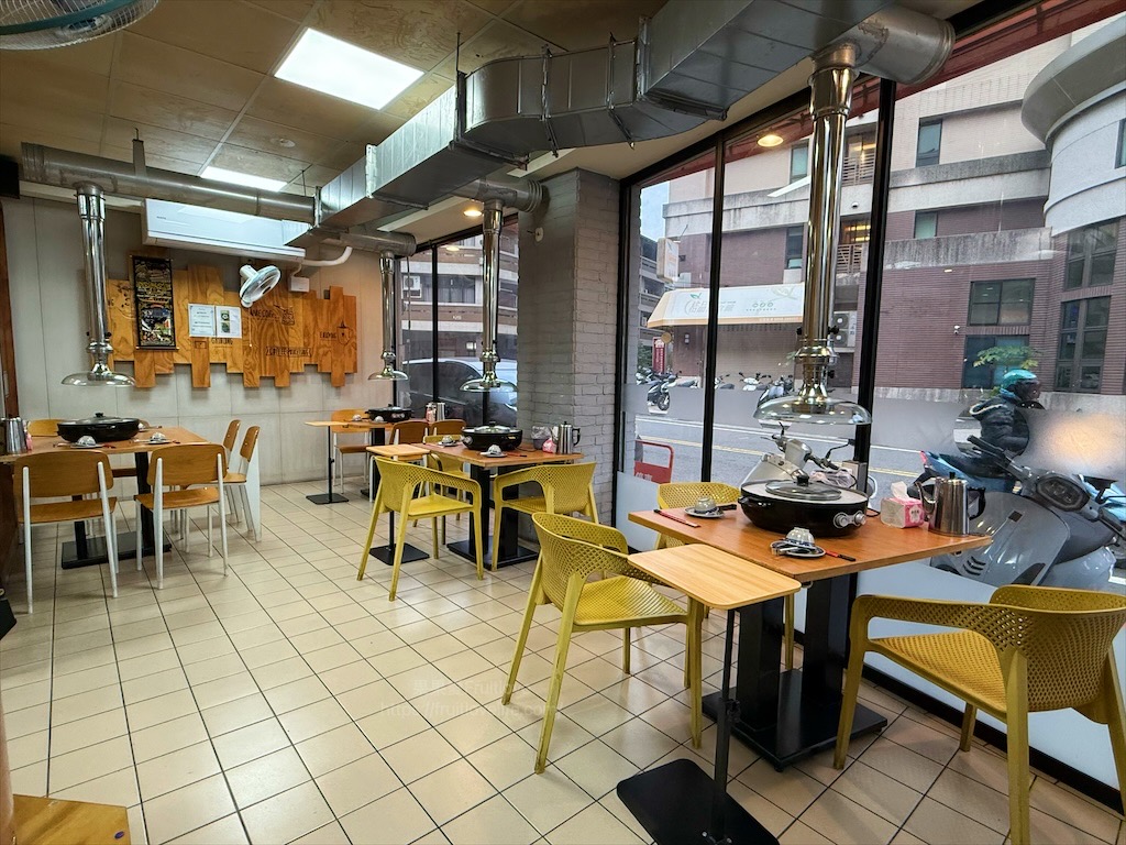 99泰式燒烤火鍋|台中霧峰火鍋、燒烤吃到飽，火烤兩吃吃到飽免服務費，泰式醃肉清爽嫩口，聚餐推薦 @果果愛Fruitlove