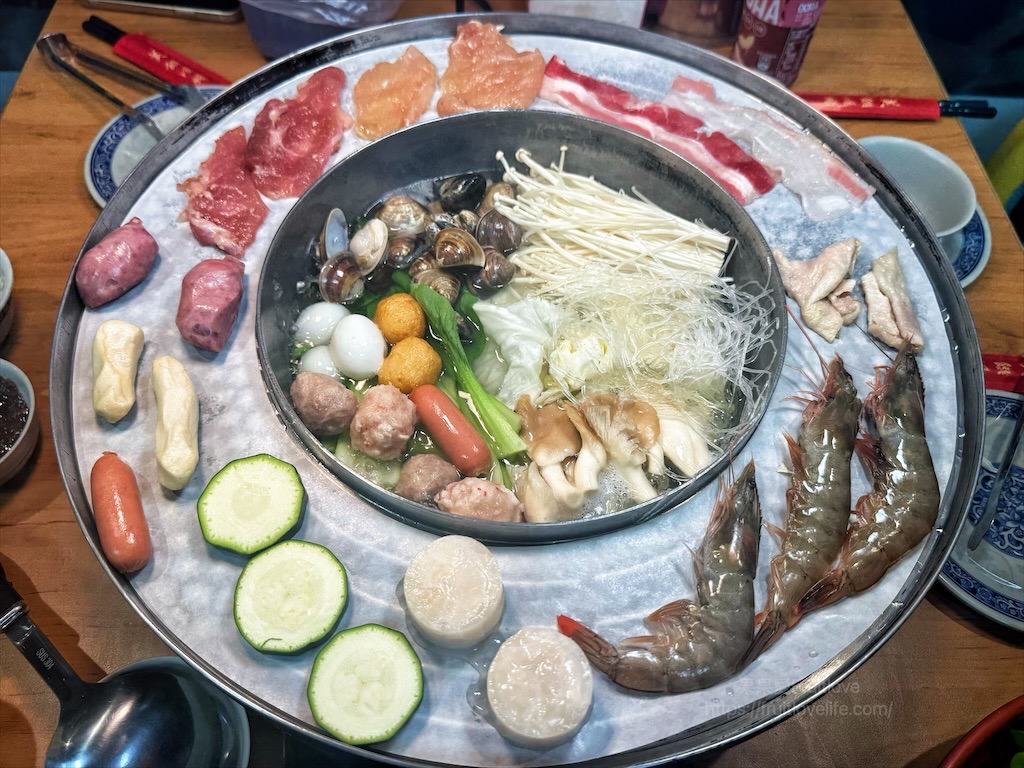 99泰式燒烤火鍋|台中霧峰火鍋、燒烤吃到飽,火烤兩吃吃到飽免服務費,泰式醃肉清爽嫩口,聚餐推薦 @果果愛Fruitlove 99泰式燒烤火鍋|台中霧峰火鍋、燒烤吃到飽,火烤兩吃吃到飽免服務費,泰式醃肉清爽嫩口,聚餐推薦 @果果愛Fruitlove