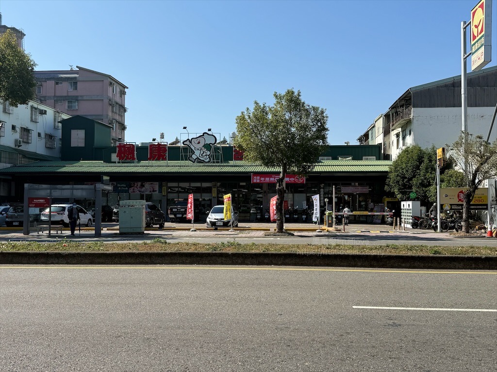 田佈妮|台中潭子甜點店，不只有手工甜點蛋糕、點心，還有天然發酵麵包與咖啡，從早餐到下午茶都可以品嚐到 @果果愛Fruitlove