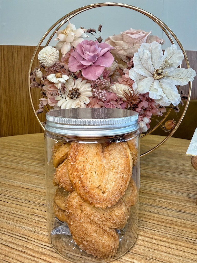 田佈妮|台中潭子甜點店，不只有手工甜點蛋糕、點心，還有天然發酵麵包與咖啡，從早餐到下午茶都可以品嚐到 @果果愛Fruitlove