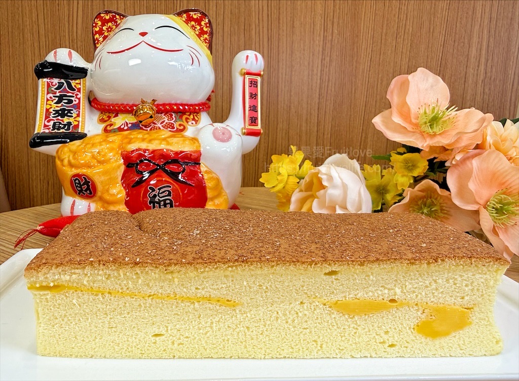 田佈妮|台中潭子甜點店，不只有手工甜點蛋糕、點心，還有天然發酵麵包與咖啡，從早餐到下午茶都可以品嚐到 @果果愛Fruitlove