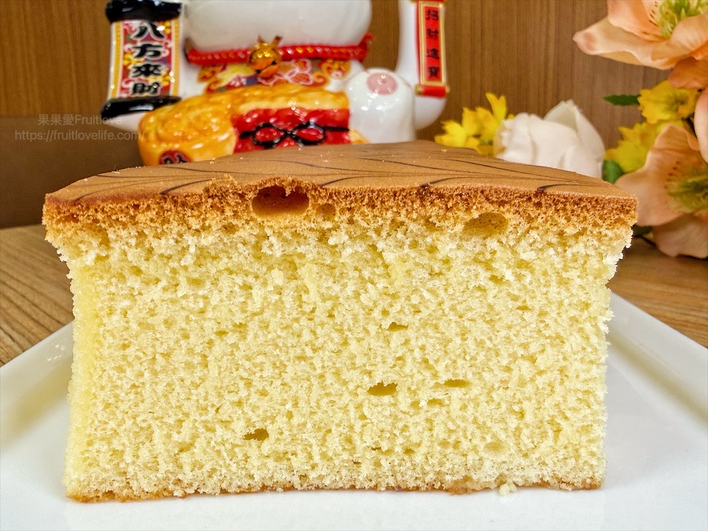 田佈妮|台中潭子甜點店，不只有手工甜點蛋糕、點心，還有天然發酵麵包與咖啡，從早餐到下午茶都可以品嚐到 @果果愛Fruitlove