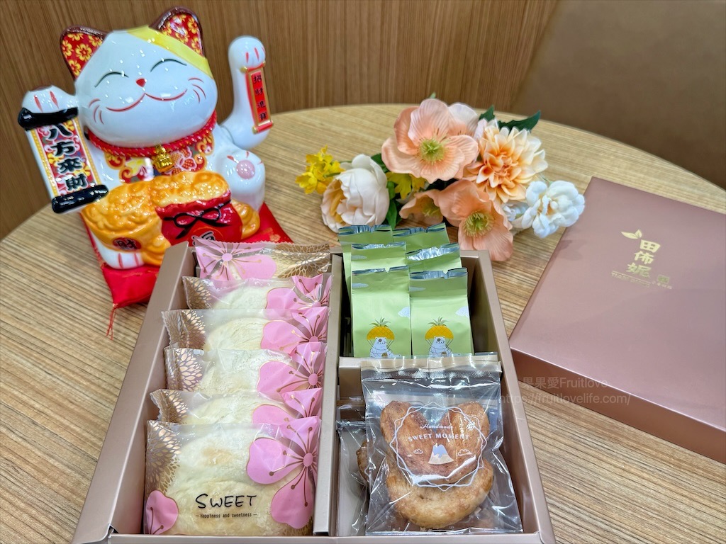 田佈妮|台中潭子甜點店，不只有手工甜點蛋糕、點心，還有天然發酵麵包與咖啡，從早餐到下午茶都可以品嚐到 @果果愛Fruitlove