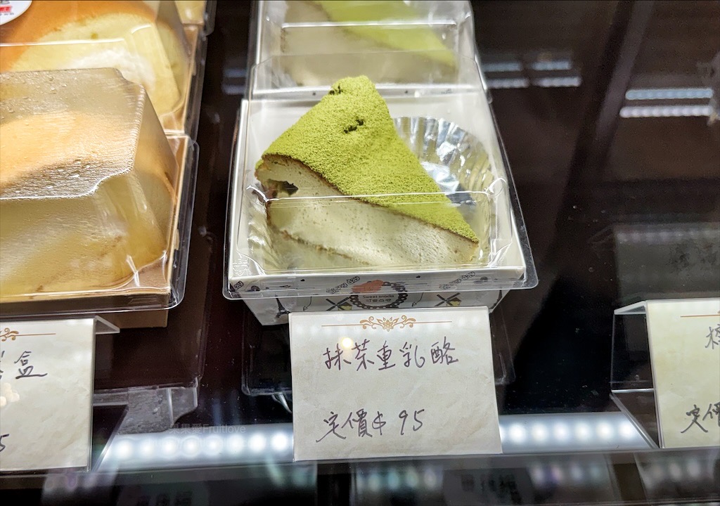 田佈妮|台中潭子甜點店，不只有手工甜點蛋糕、點心，還有天然發酵麵包與咖啡，從早餐到下午茶都可以品嚐到 @果果愛Fruitlove