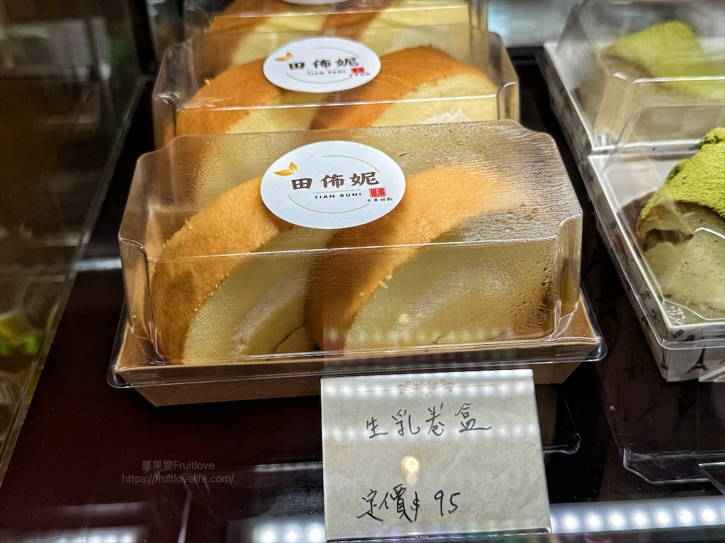 田佈妮|台中潭子甜點店，不只有手工甜點蛋糕、點心，還有天然發酵麵包與咖啡，從早餐到下午茶都可以品嚐到 @果果愛Fruitlove