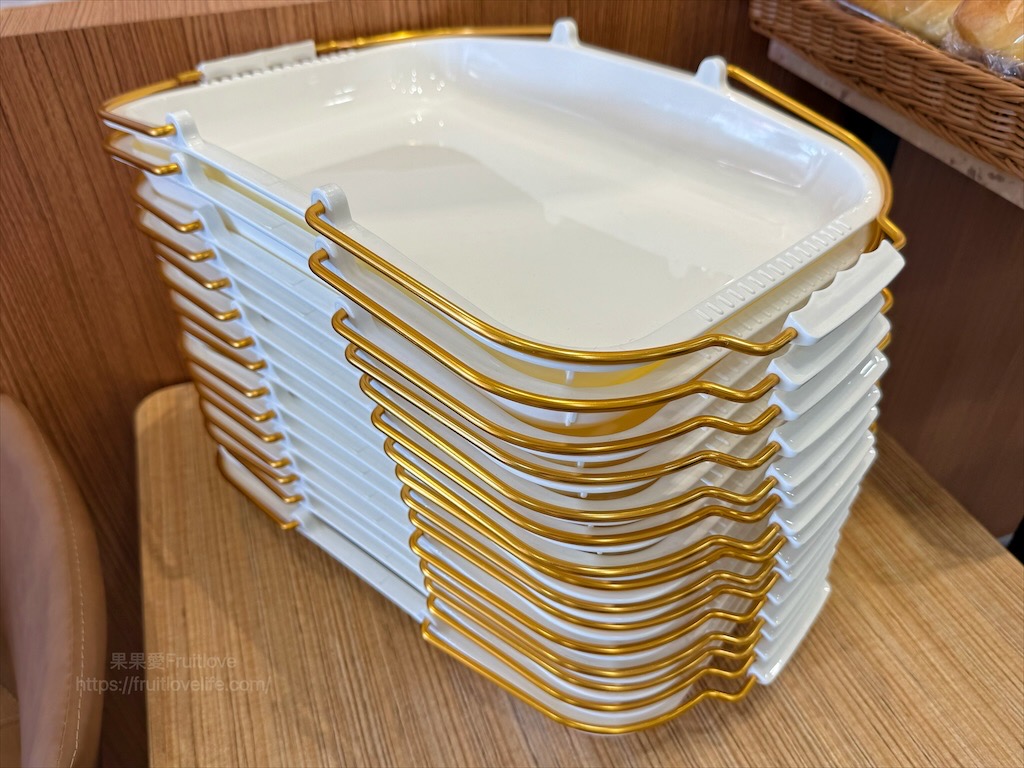 田佈妮|台中潭子甜點店，不只有手工甜點蛋糕、點心，還有天然發酵麵包與咖啡，從早餐到下午茶都可以品嚐到 @果果愛Fruitlove