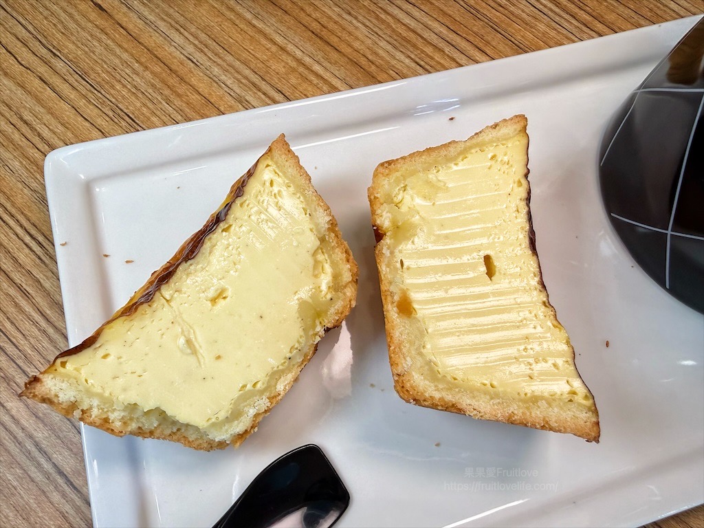 田佈妮|台中潭子甜點店，不只有手工甜點蛋糕、點心，還有天然發酵麵包與咖啡，從早餐到下午茶都可以品嚐到 @果果愛Fruitlove