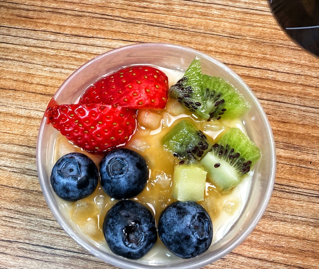 田佈妮|台中潭子甜點店，不只有手工甜點蛋糕、點心，還有天然發酵麵包與咖啡，從早餐到下午茶都可以品嚐到 @果果愛Fruitlove