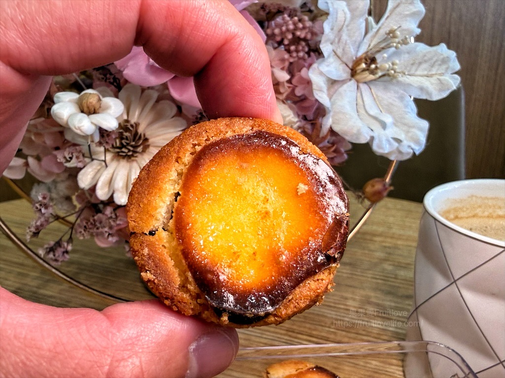 田佈妮|台中潭子甜點店，不只有手工甜點蛋糕、點心，還有天然發酵麵包與咖啡，從早餐到下午茶都可以品嚐到 @果果愛Fruitlove