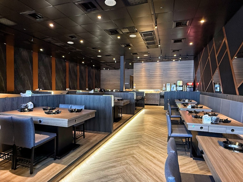 一饌泰式燒烤火鍋|台中北屯泰式燒烤火鍋，獨家泰式醬料，道地泰式火鍋、銅盤烤肉，自助吧吃到飽，好吃又美味 @果果愛Fruitlove