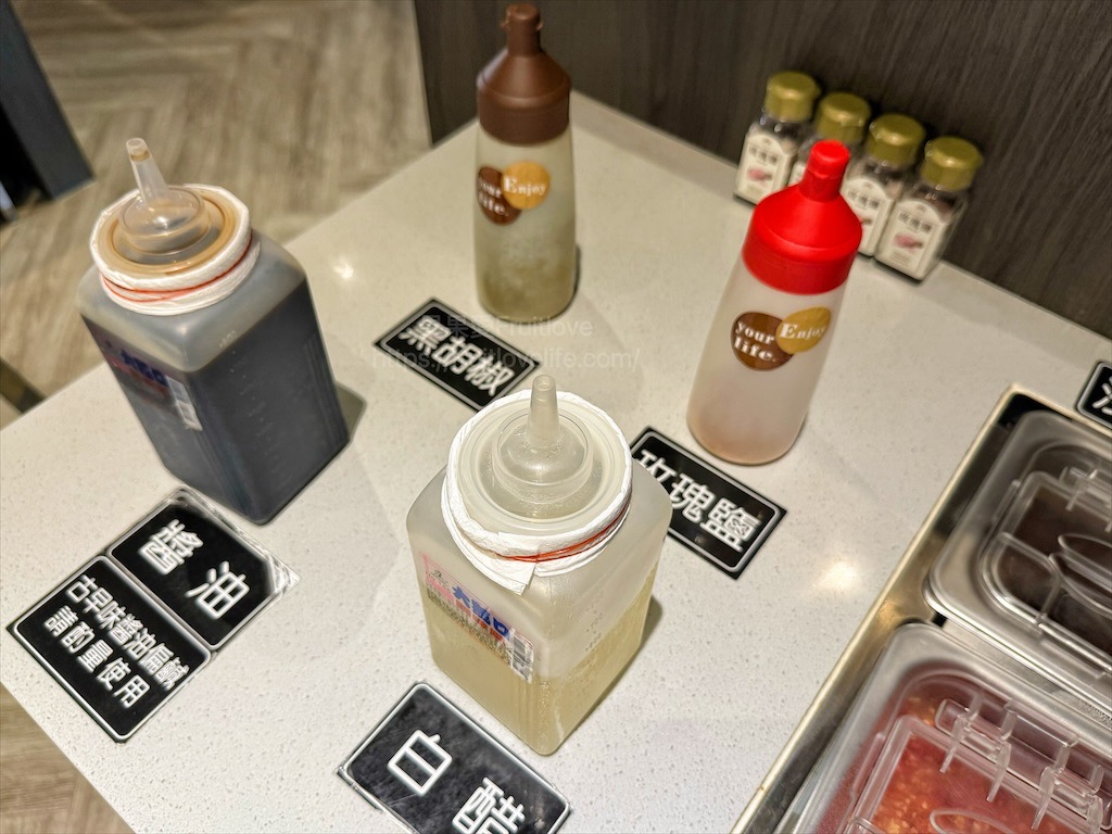 一饌泰式燒烤火鍋|台中北屯泰式燒烤火鍋，獨家泰式醬料，道地泰式火鍋、銅盤烤肉，自助吧吃到飽，好吃又美味 @果果愛Fruitlove