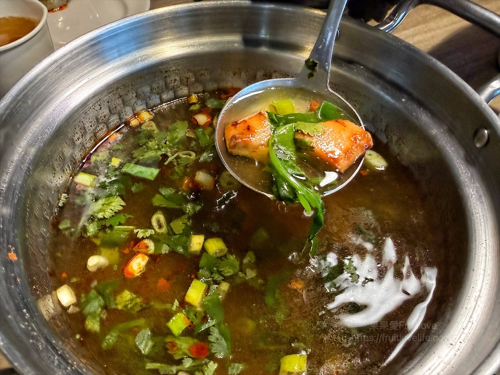 一饌泰式燒烤火鍋|台中北屯泰式燒烤火鍋，獨家泰式醬料，道地泰式火鍋、銅盤烤肉，自助吧吃到飽，好吃又美味 @果果愛Fruitlove