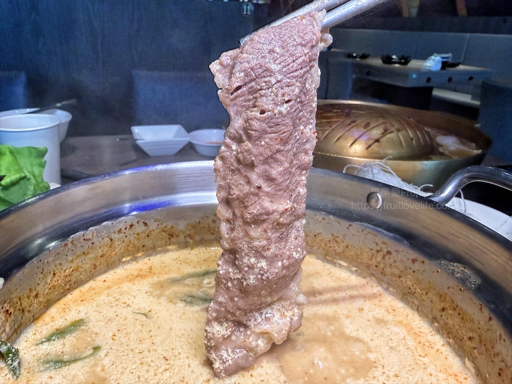 一饌泰式燒烤火鍋|台中北屯泰式燒烤火鍋，獨家泰式醬料，道地泰式火鍋、銅盤烤肉，自助吧吃到飽，好吃又美味 @果果愛Fruitlove