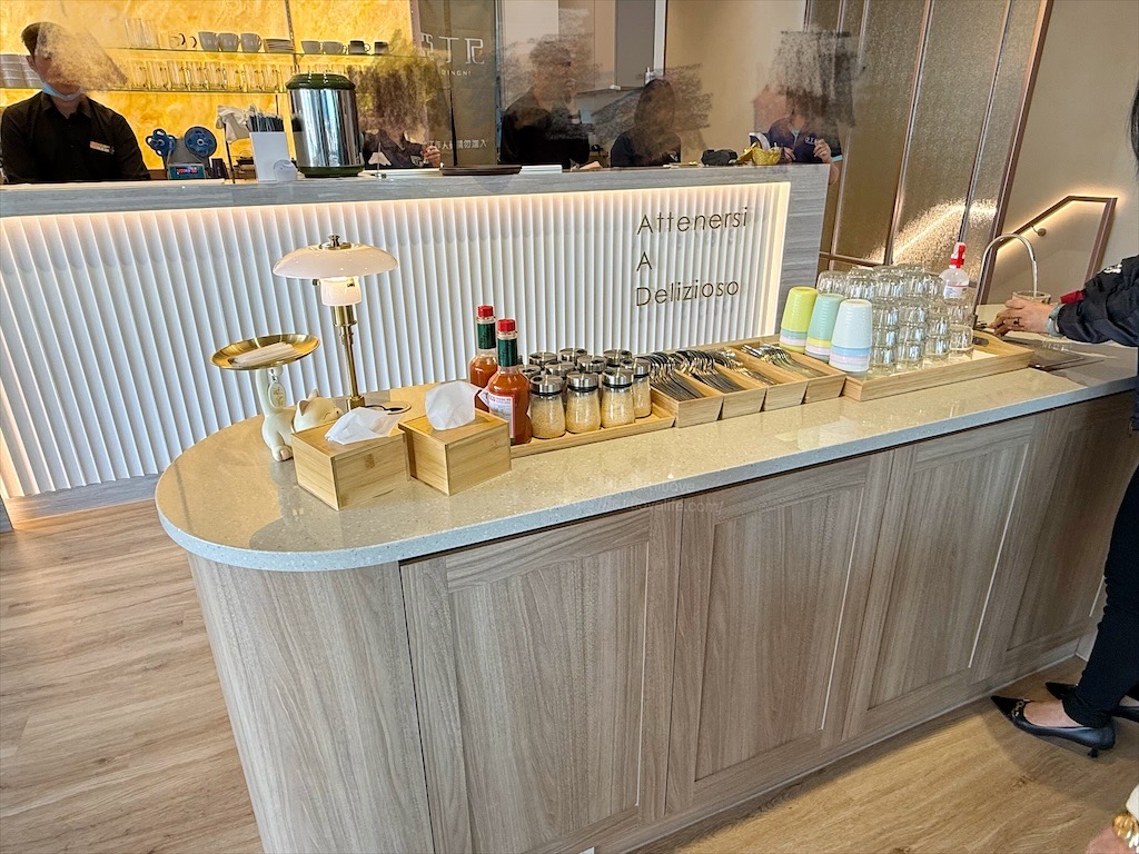 亞丁尼義式麵屋大里店|台中大里平價義大利麵、燉飯、焗烤推薦，主餐送超大杯飲料，聚餐、下午茶首選 @果果愛Fruitlove