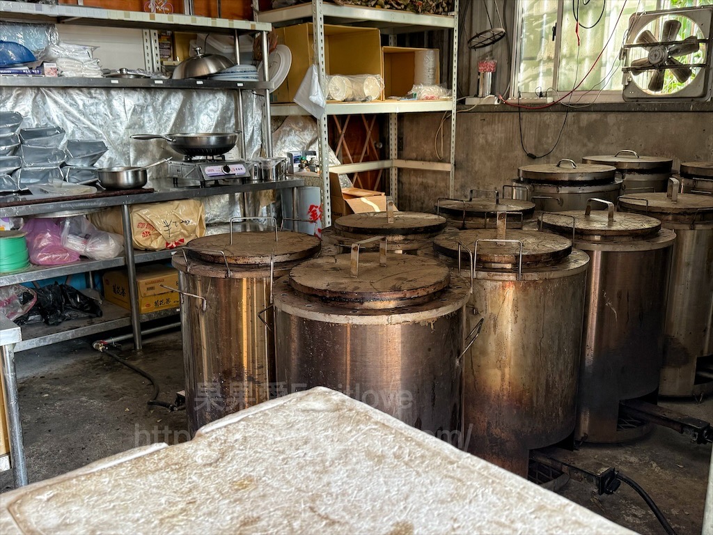 龍井區舊車路超好吃桶仔雞|台中龍井桶仔雞，超好吃的桶仔雞就隱藏在民宅裡，一雞三吃搭配出美味組合 @果果愛Fruitlove