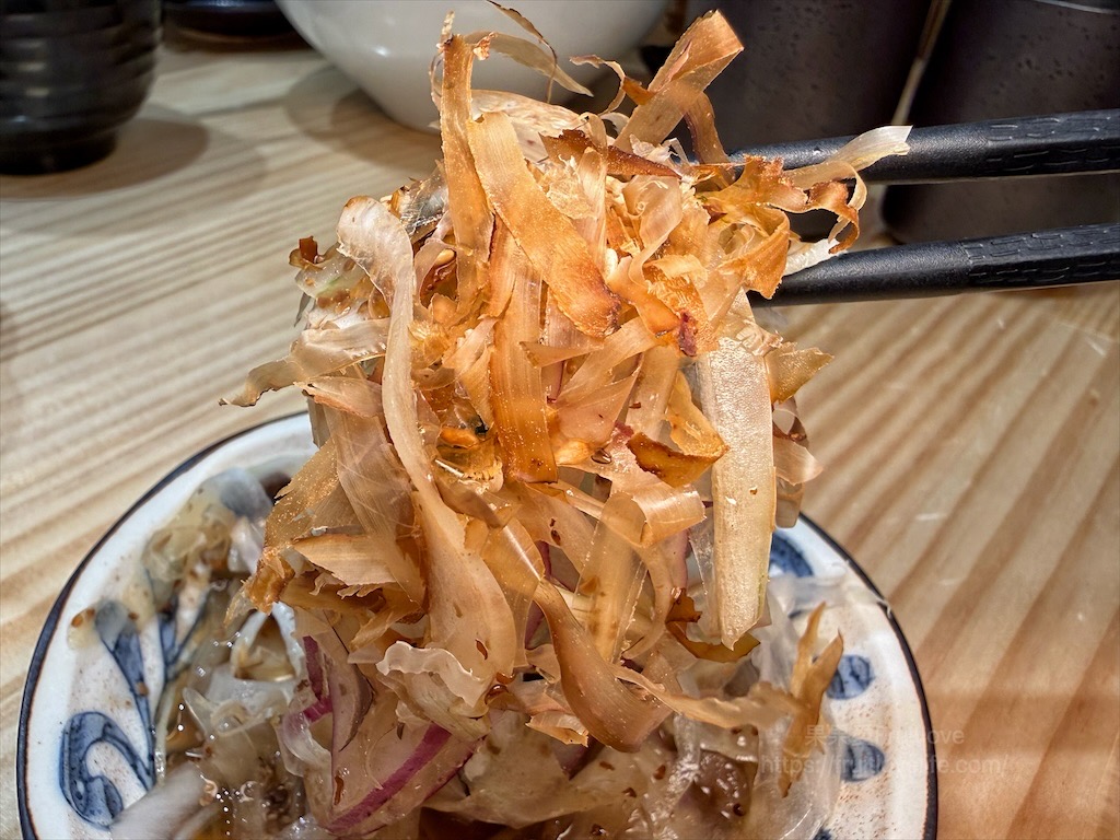 喬八丼飯|台中大里平價日本料理，生熟丼、刺身、炸烤物，無低消續飯湯吃到飽、壽星送生魚片蛋糕，寵物友善 @果果愛Fruitlove