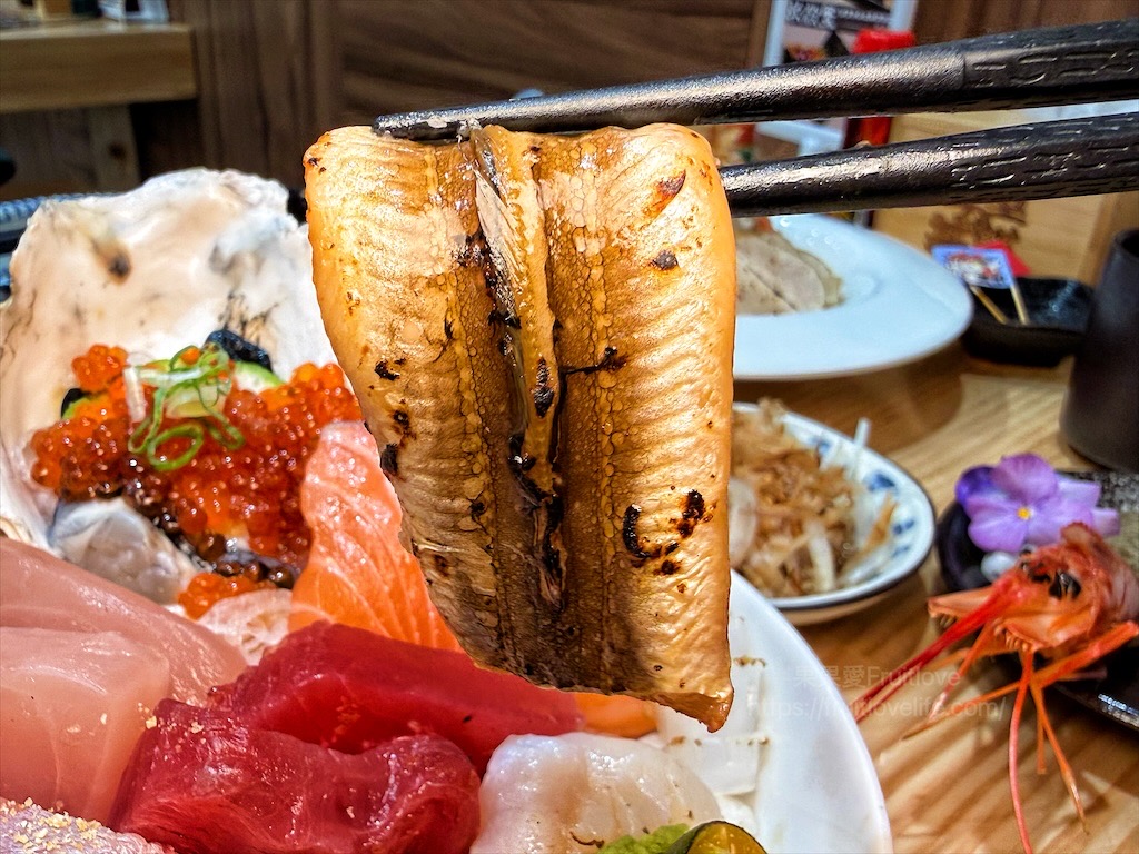 喬八丼飯|台中大里平價日本料理，生熟丼、刺身、炸烤物，無低消續飯湯吃到飽、壽星送生魚片蛋糕，寵物友善 @果果愛Fruitlove
