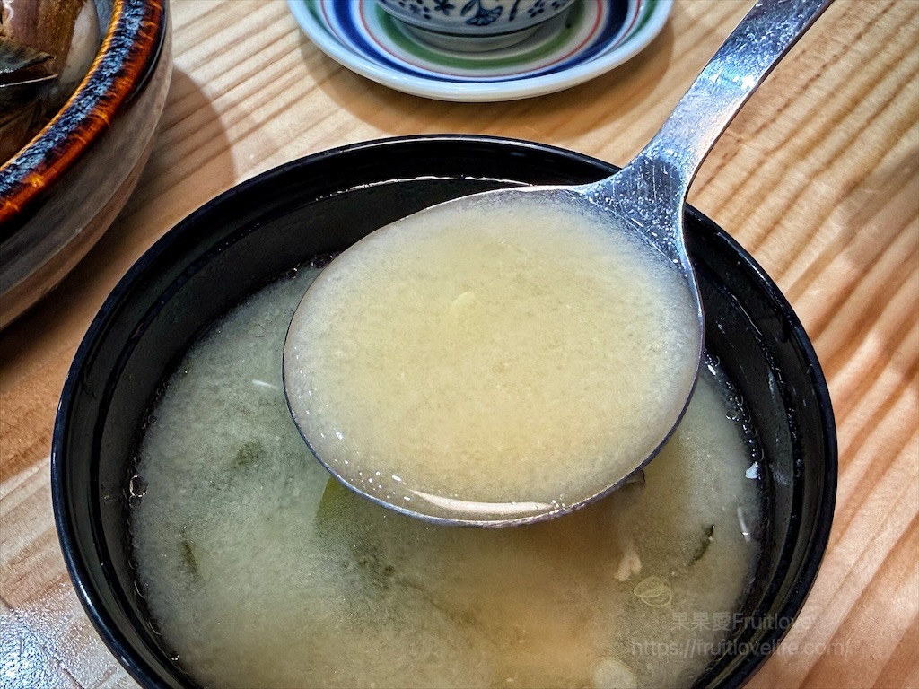 喬八丼飯|台中大里平價日本料理，生熟丼、刺身、炸烤物，無低消續飯湯吃到飽、壽星送生魚片蛋糕，寵物友善 @果果愛Fruitlove