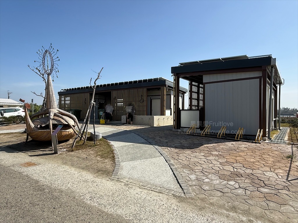 好美里防風林|嘉義布袋好美里沙灘,踏浪戲沙、挖蛤蜊、觀賞夕陽,享受親子時光 @果果愛Fruitlove 好美里防風林|嘉義布袋好美里沙灘,踏浪戲沙、挖蛤蜊、觀賞夕陽,享受親子時光 @果果愛Fruitlove