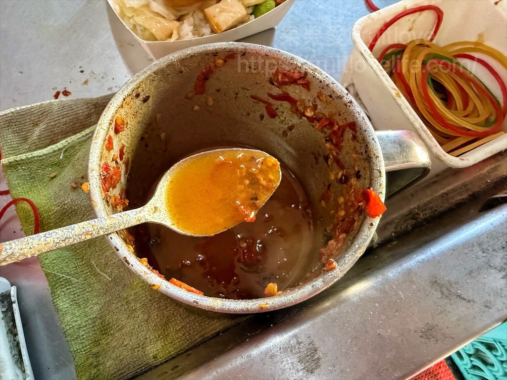 霧峰爌肉飯|台中霧峰爌肉飯，份量超佛心的古早味爌肉便當，想吃這爌肉飯建議提早來 @果果愛Fruitlove