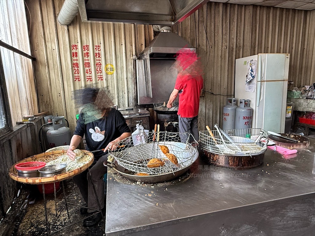 港墘蚵嗲|嘉義東石蚵嗲推薦，在地很低調的蚵嗲小吃店，蚵嗲外酥內餡豐富，下午茶點心首選 @果果愛Fruitlove