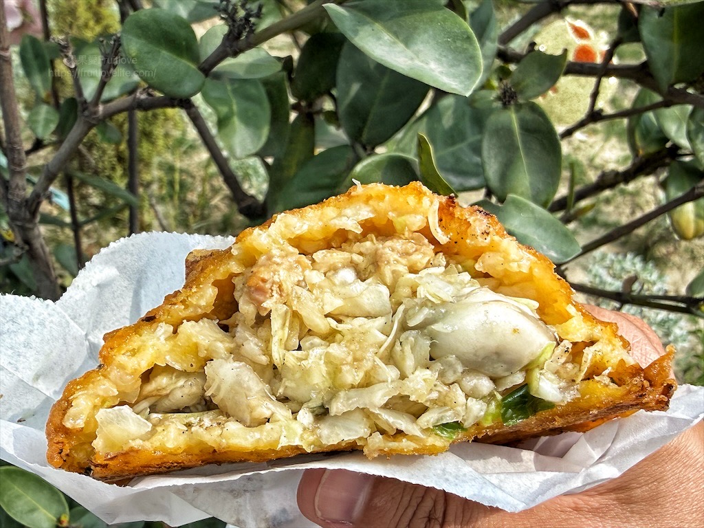 港墘蚵嗲|嘉義東石蚵嗲推薦，在地很低調的蚵嗲小吃店，蚵嗲外酥內餡豐富，下午茶點心首選 @果果愛Fruitlove