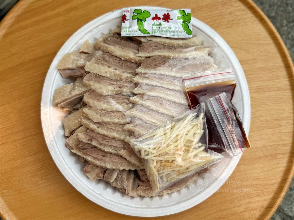 逸香閣|新光黃昏市場超人氣鵝肉、烤鴨、叉燒，每日新鮮現做，獨家特製醬料搭配更美味，還有免費鵝湯 @果果愛Fruitlove