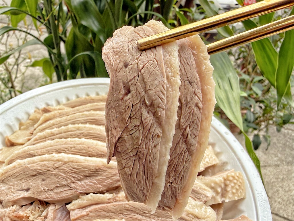 逸香閣|新光黃昏市場超人氣鵝肉、烤鴨、叉燒，每日新鮮現做，獨家特製醬料搭配更美味，還有免費鵝湯 @果果愛Fruitlove