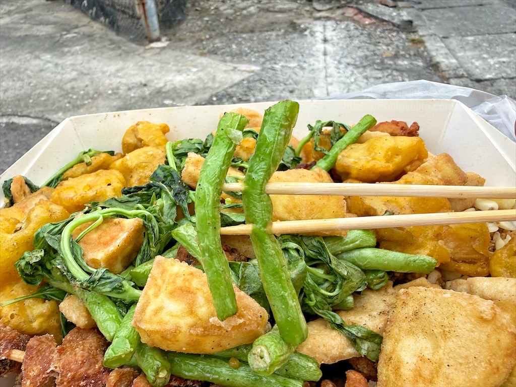 閒酥雞|雲林斗六鹹酥雞，炸物選項豐富，蒜片九層塔增添香氣，下午點心、宵夜推薦 @果果愛Fruitlove