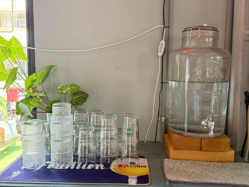 熊轉家餐酒館|台中霧峰餐酒館，很chill的深夜食堂，無水咖喱、義大利麵、點心、豐富餐酒、寵物友善，聚餐小酌首選 @果果愛Fruitlove