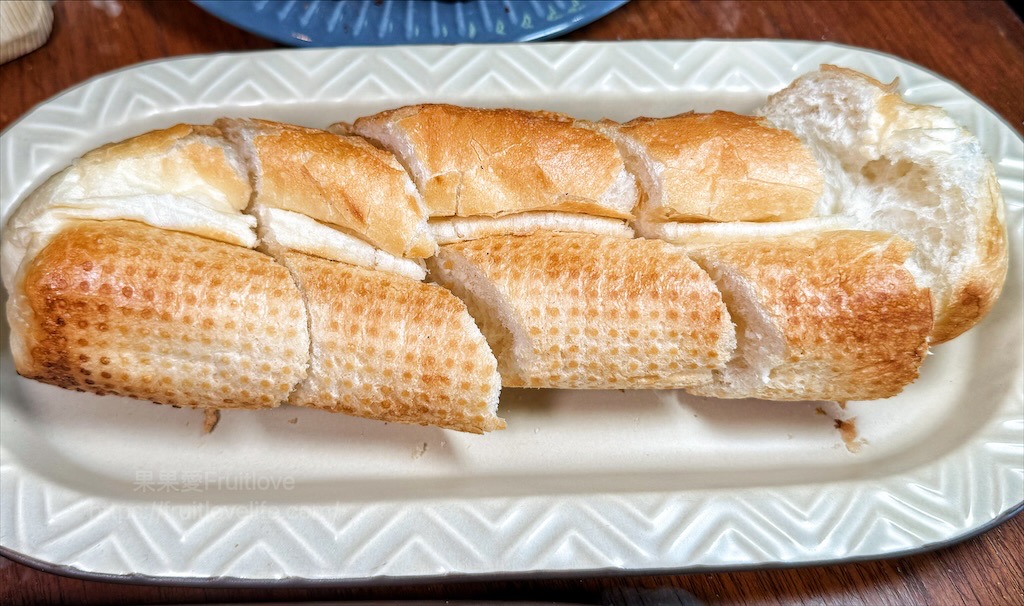 熊轉家餐酒館|台中霧峰餐酒館，很chill的深夜食堂，無水咖喱、義大利麵、點心、豐富餐酒、寵物友善，聚餐小酌首選 @果果愛Fruitlove