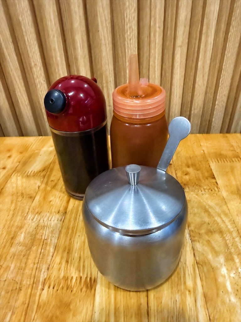 阿成小吃|南投國姓超人氣的美食小吃店，在地人推薦的古早味滷味與小吃，排隊也甘願 @果果愛Fruitlove