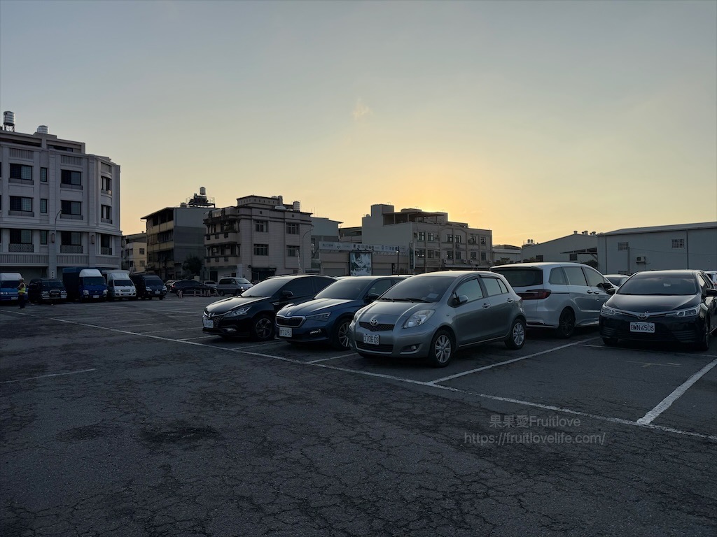 彰化精誠夜市有許多排隊美食小吃，跟我們一起來看看有那些排隊美食吧! @果果愛Fruitlove