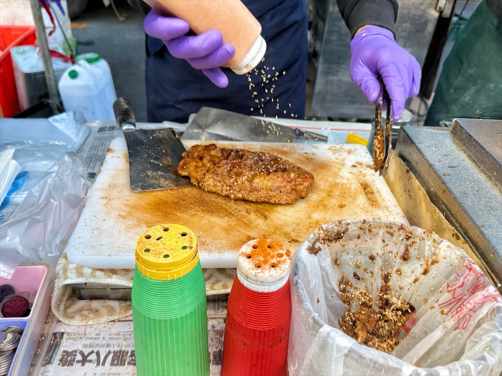 彰化精誠夜市有許多排隊美食小吃，跟我們一起來看看有那些排隊美食吧! @果果愛Fruitlove