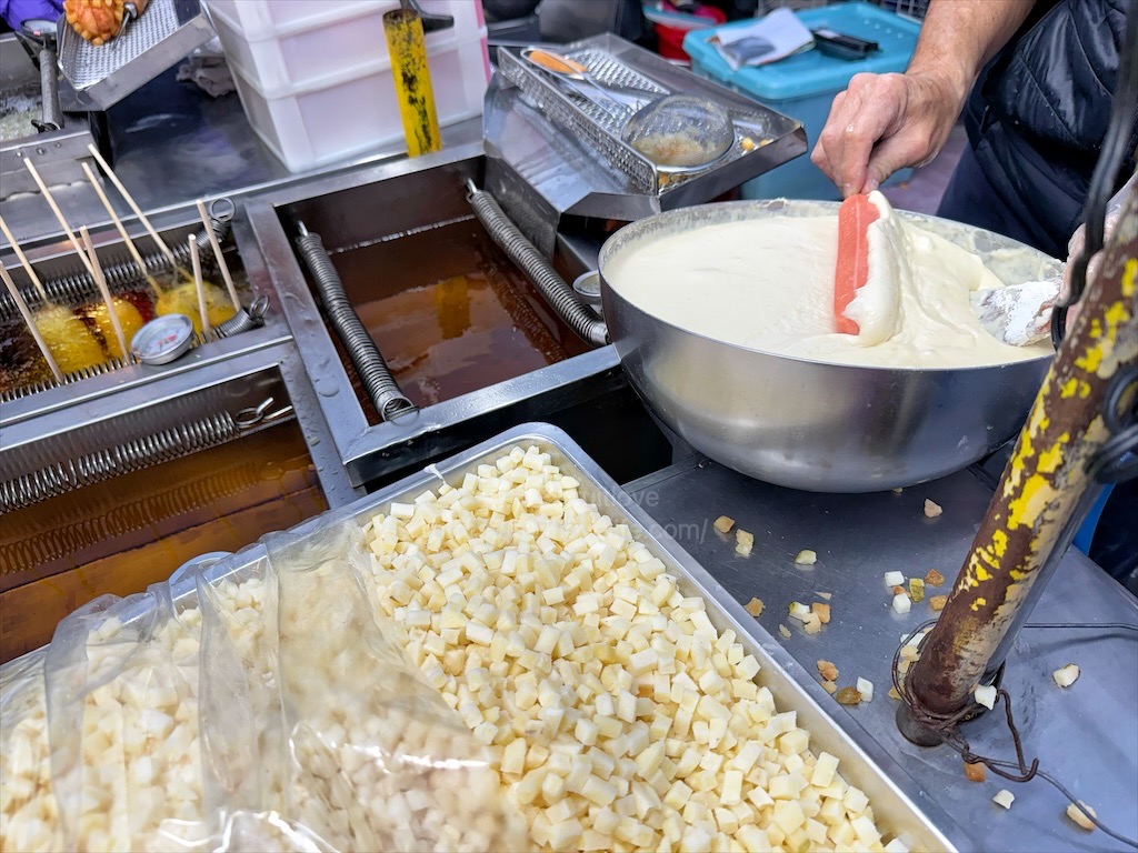 彰化精誠夜市有許多排隊美食小吃，跟我們一起來看看有那些排隊美食吧! @果果愛Fruitlove