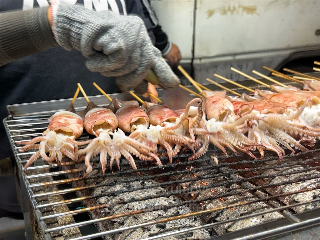 彰化精誠夜市有許多排隊美食小吃，跟我們一起來看看有那些排隊美食吧! @果果愛Fruitlove