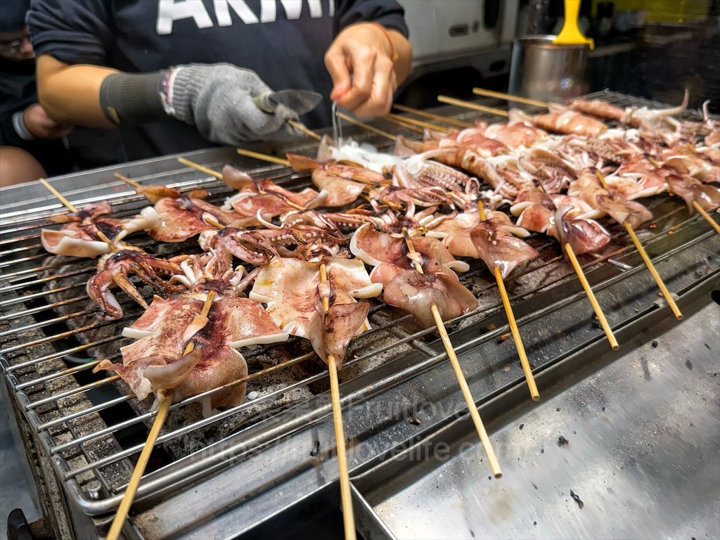 彰化精誠夜市有許多排隊美食小吃，跟我們一起來看看有那些排隊美食吧! @果果愛Fruitlove