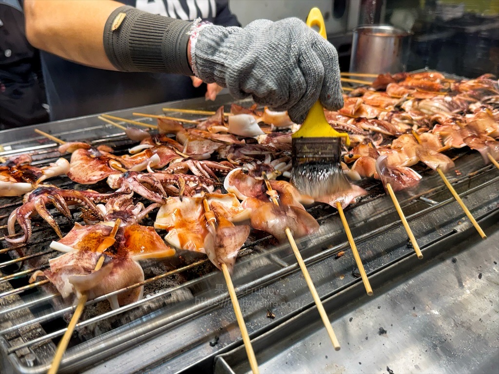 彰化精誠夜市有許多排隊美食小吃，跟我們一起來看看有那些排隊美食吧! @果果愛Fruitlove