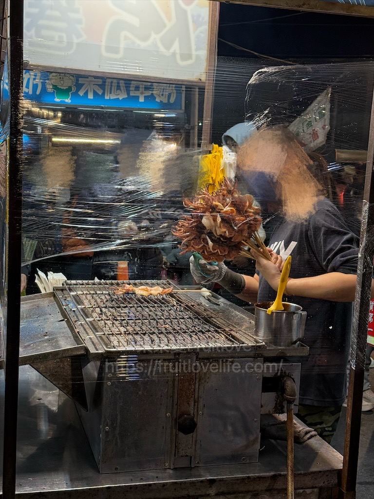 彰化精誠夜市有許多排隊美食小吃，跟我們一起來看看有那些排隊美食吧! @果果愛Fruitlove