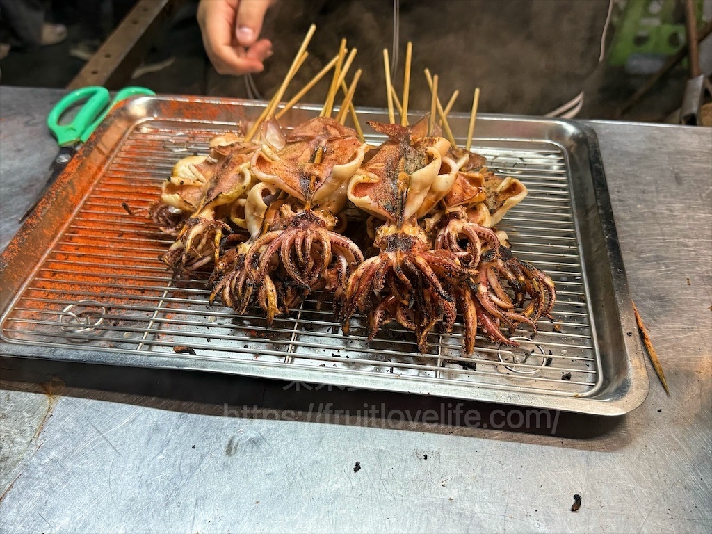 彰化精誠夜市有許多排隊美食小吃，跟我們一起來看看有那些排隊美食吧! @果果愛Fruitlove