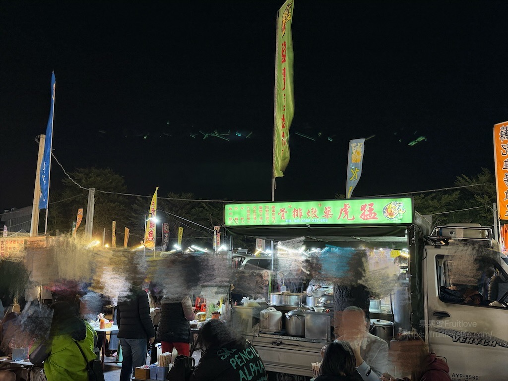彰化精誠夜市有許多排隊美食小吃，跟我們一起來看看有那些排隊美食吧! @果果愛Fruitlove
