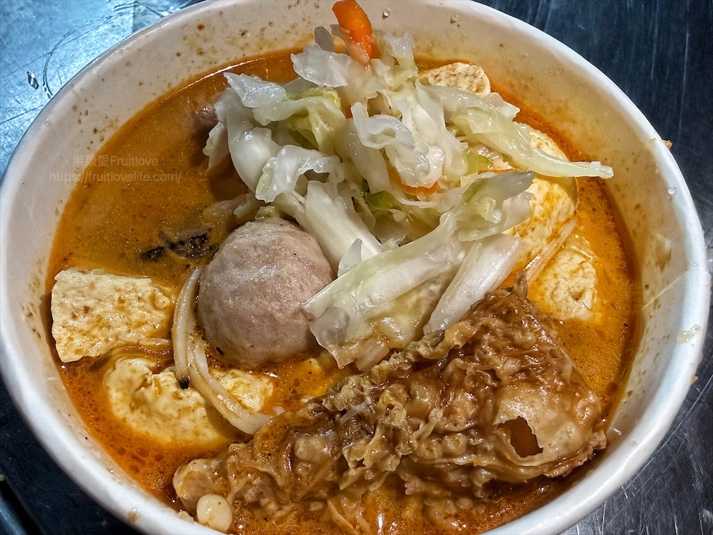 彰化精誠夜市有許多排隊美食小吃，跟我們一起來看看有那些排隊美食吧! @果果愛Fruitlove