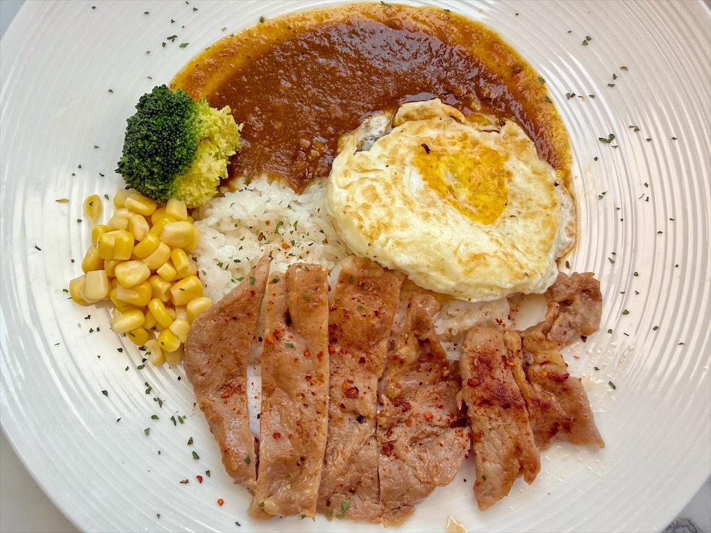 6吋盤早午餐后里店|台中后里早午餐推薦，人氣豐富拼盤、美味鍋燒、咖哩飯，近麗寶樂園美食 @果果愛Fruitlove