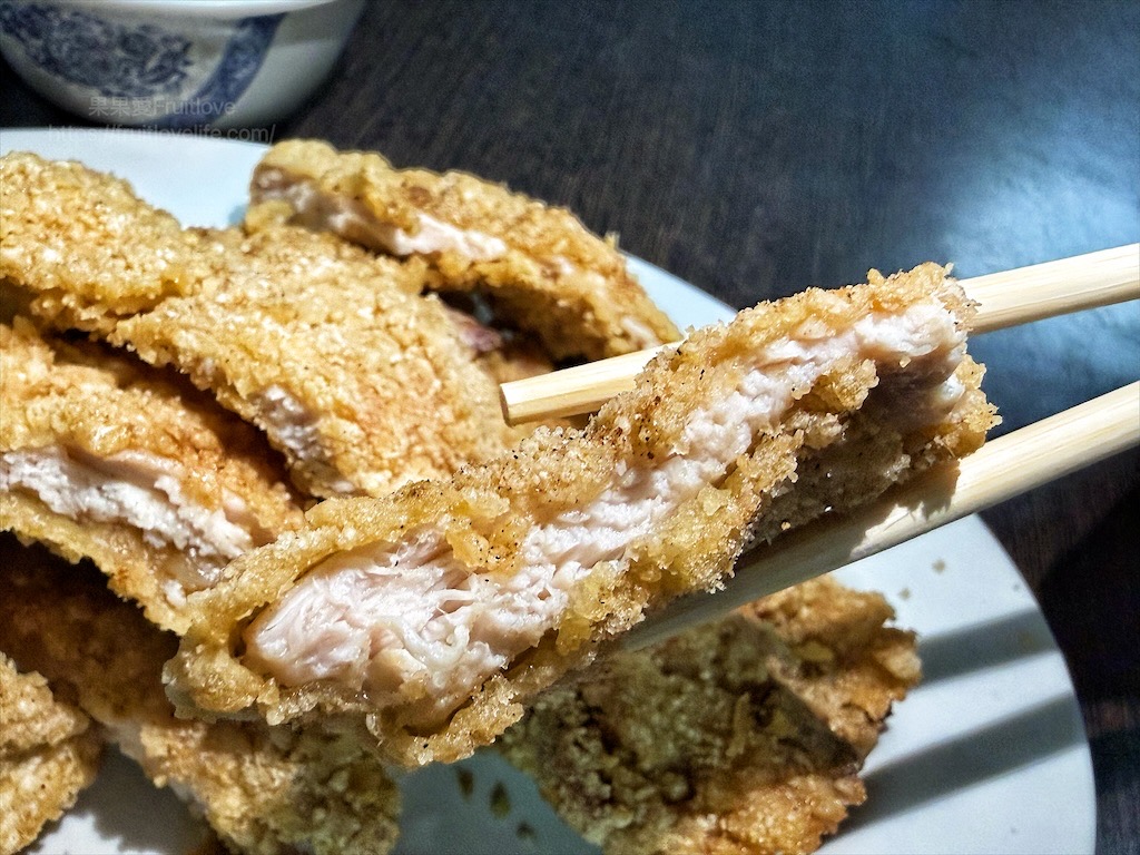 芳苑廟口香雞排|彰化芳苑普天宮周邊人氣炸物小吃，蚵嗲、花枝嗲、雞排都很推薦 @果果愛Fruitlove