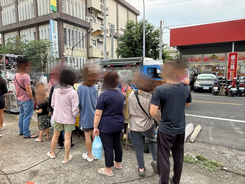 大肚夜市|台中大肚週日限定夜市，除了必嚐碳烤雞排、金沙臭豆腐，還有那些美食小吃呢? @果果愛Fruitlove