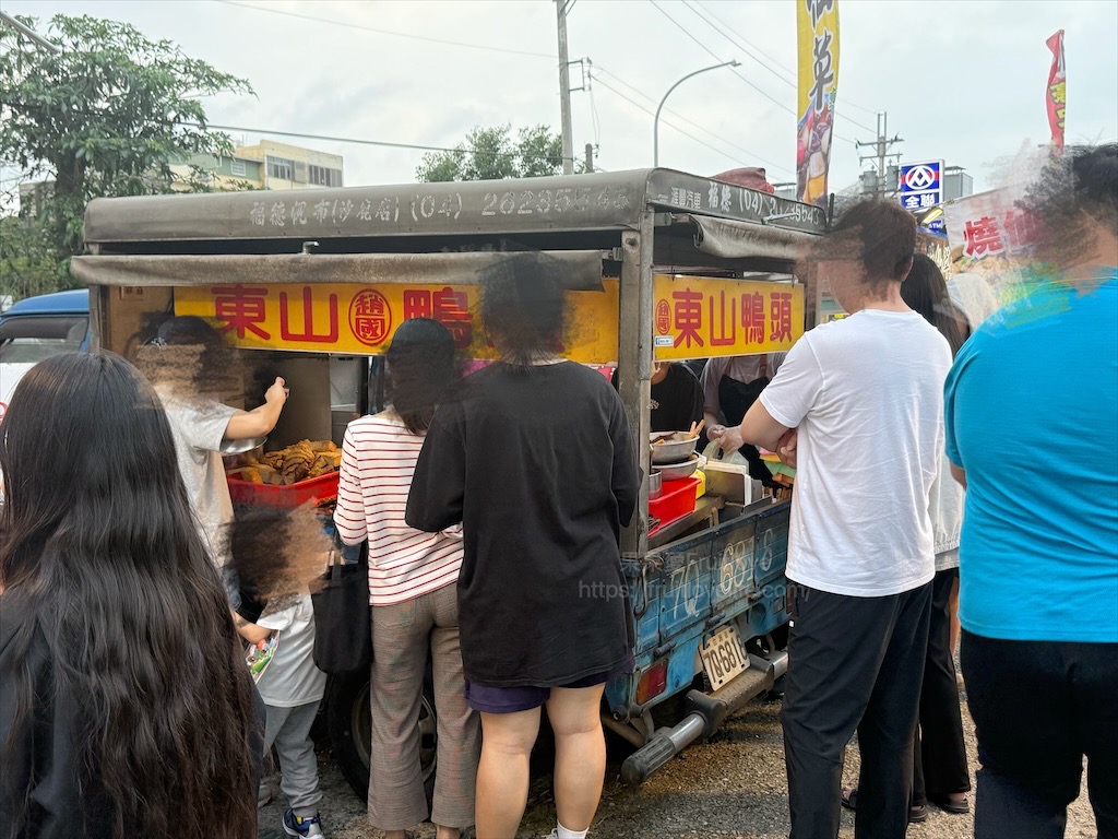 大肚夜市|台中大肚週日限定夜市，除了必嚐碳烤雞排、金沙臭豆腐，還有那些美食小吃呢? @果果愛Fruitlove