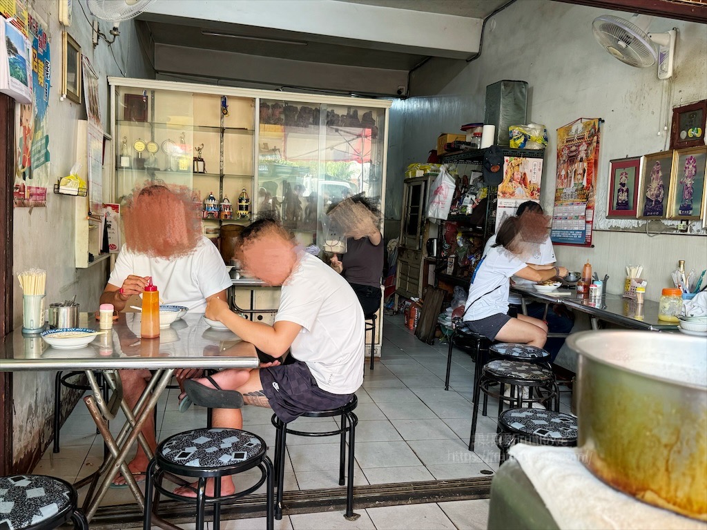 北港新市仔口阿財老擔煎盤粿|雲林北港早午餐，外酥內軟、米香十足的煎盤粿+入味Q軟的滷腸，是最棒的推薦 @果果愛Fruitlove